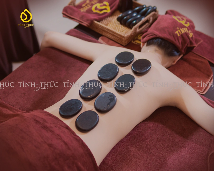 massage đá nóng